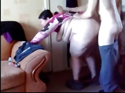 A prostituta loira peituda mostra suas habilidades de chupar e foder vídeo de pornô mulher transando com mulher o pau