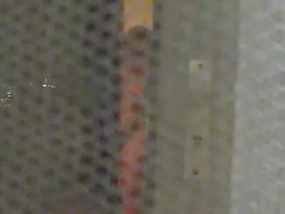 Gata asiática está sugando roupas de graça vídeo pornô vídeo pornô transando