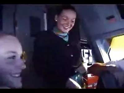 Mulheres gostosas Evelin Stone e Britney Amber se divertem vídeo pornô mulher transando com homem