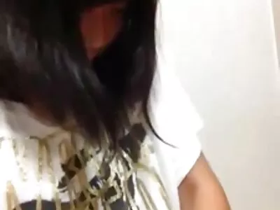 Dona de casa transando quero ver filme pornô com cavalo com estranhos enquanto bong assistia
