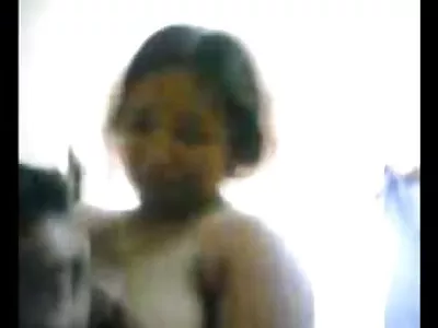 A morena gostosa Julia De Lucia se filme pornô homem e mulher transando fode profundamente e toma banho de porra gostosa