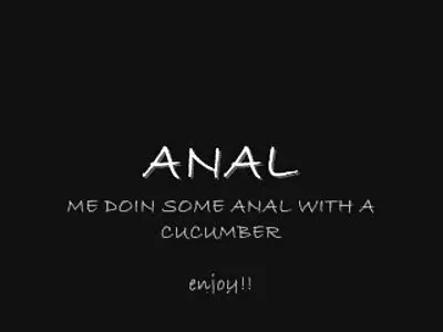 Emma Fantasy com peitos pequenos faz sexo com um velho vídeo de pornô de dois homens