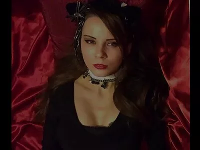 London Keyes filme pornô mulher com mulher transando está gritando de prazer