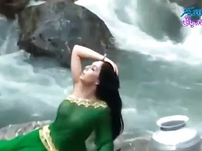 Garotas gostosas gostam de filme pornô das mulher transando fazer sexo em grupo
