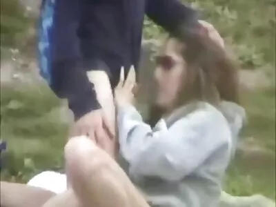 Busty latina toma um banho filme de sexo mulher nua de purpurina antes de foder