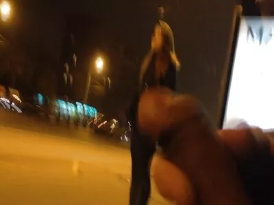 Milf insaciável mulher fazendo sexo filme pornô está fodendo um cara careca