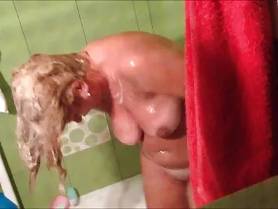Ariana Marie é devidamente fodida e regada com porra quente filme pornô cachorro transando com mulher