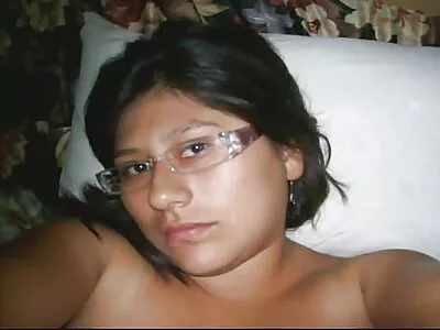 Peituda MILF fica com filme pornô mulher transando com dois homens óleo e devidamente fodida no sofá