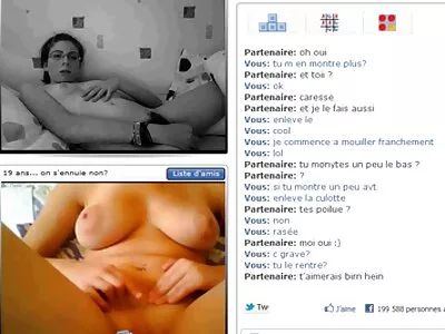 Linda loira milf filme pornô de dois homens está transando com seu amante