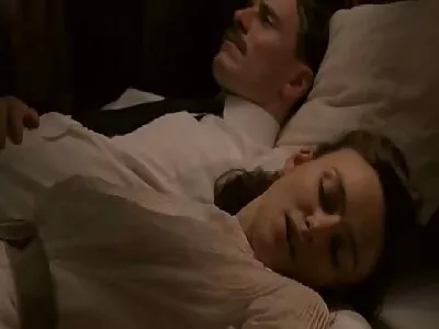 Adolescente de cabelos compridos com filme de sexo a mulher transando com homem lindos seios dando prazer ao padrasto com sua boca e buceta