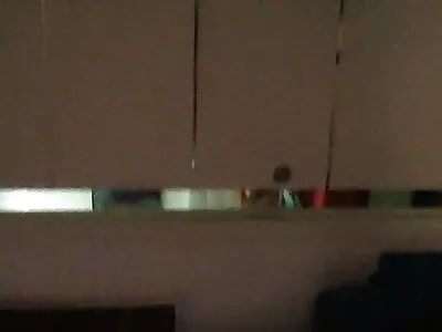 Cowgirl cavalga filme de pornô a mulher transando com cavalo habilmente um barbeado
