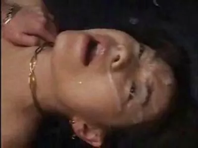Empregada vídeo pornô mulher fazendo sexo com mulher gostosa gosta de aventuras de sexo anal casual
