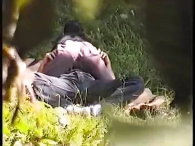 Morena bronzeada com um grande apetite sexual vídeo de pornô com mulher transando é desossada na cama