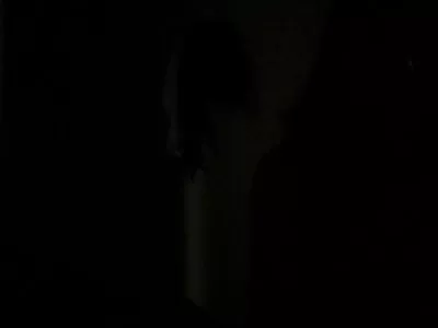 Bunda filme pornô transando com a mulher grande gata está chupando pau