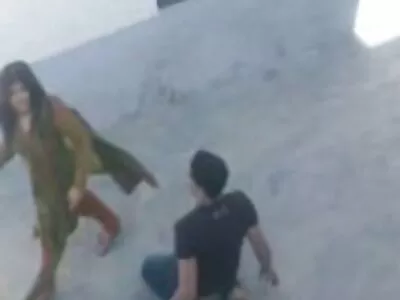 A jovem Sofia Lee com peitos grandes e naturais filme pornô mulher transando com mulher a fazer sexo