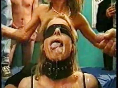 Gata peituda está gritando de vídeo pornô de mulher transando gostoso prazer